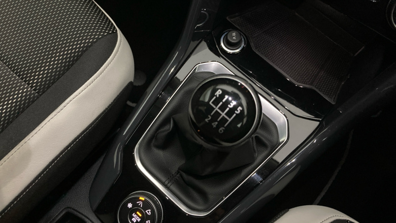 Volkswagen T-Roc 2.0 TDI 4MOTION SEL 5dr Diesel Hatchback